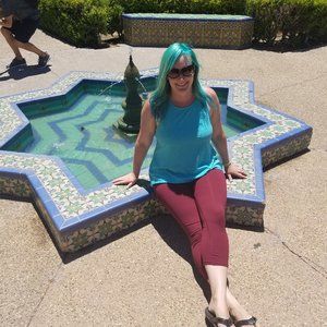 Meet your Posher, Stephanie